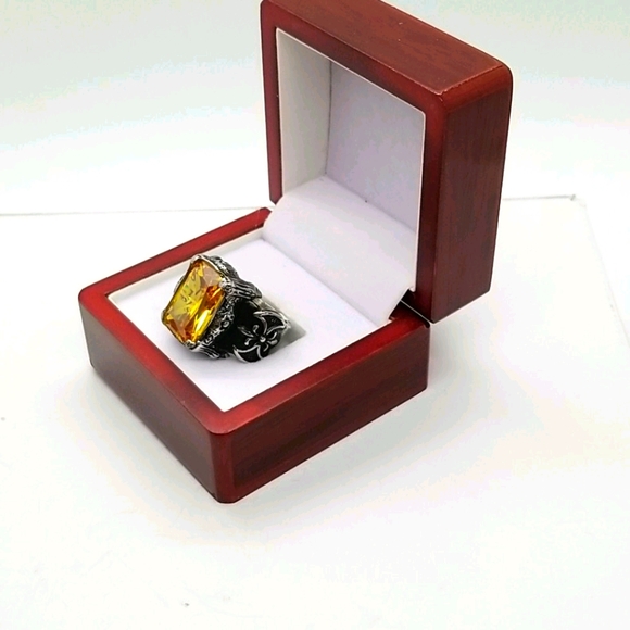 Mans ring - Picture 3 of 3